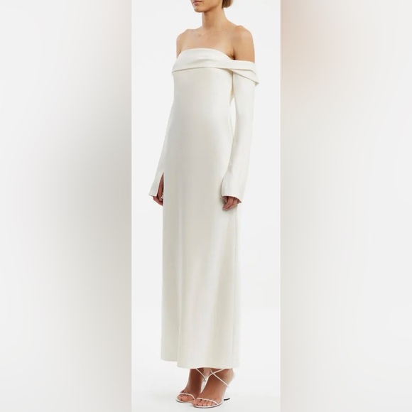 NEW Significant Other Nadia Off the Shoulder Long Sleeve Satin Maxi Dress sz 4 - Picture 2 of 7